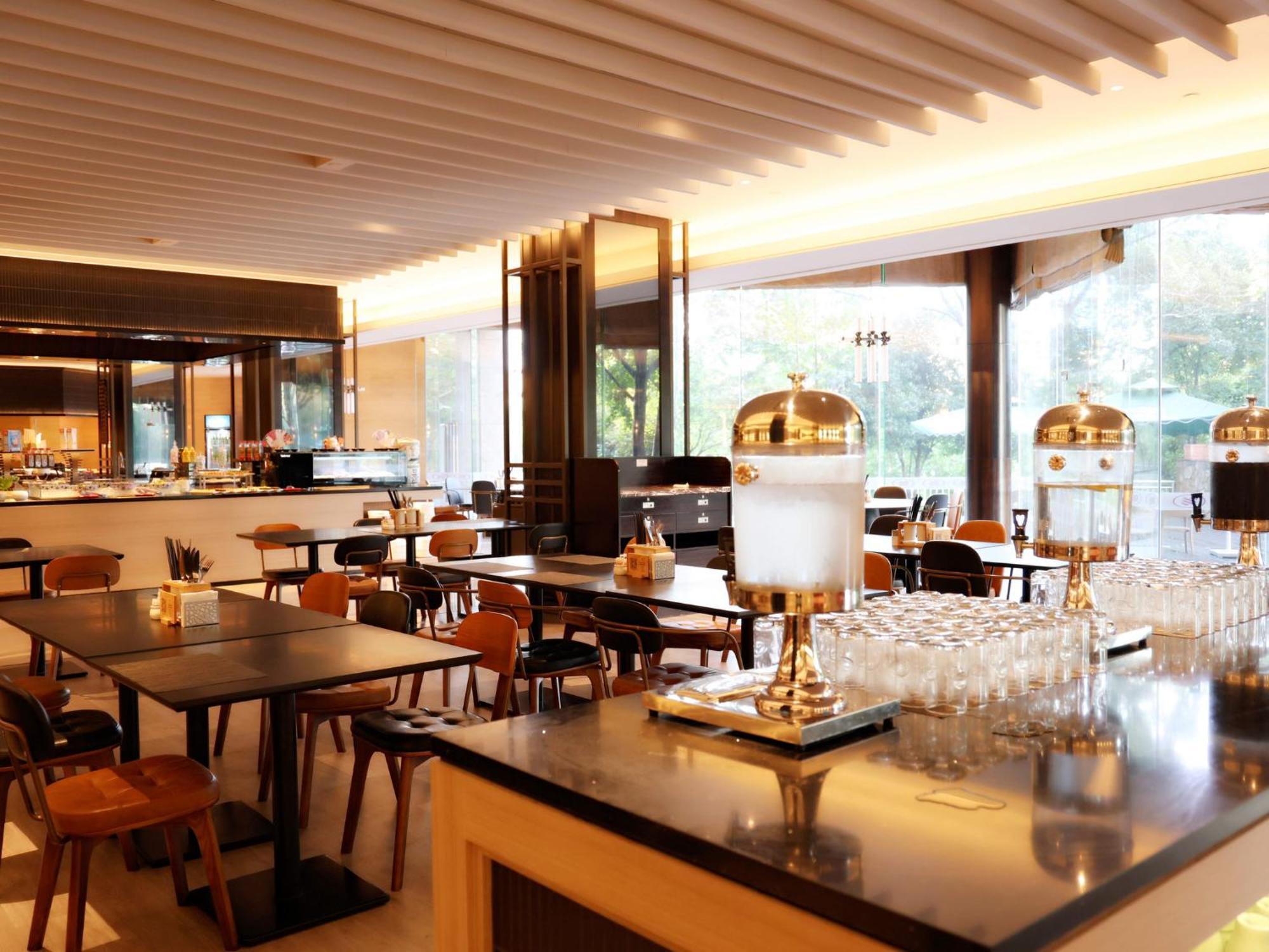 Crowne Plaza Shanghai Anting-Auto City - 15 Minutes Drive To F1 Jiading Exteriör bild