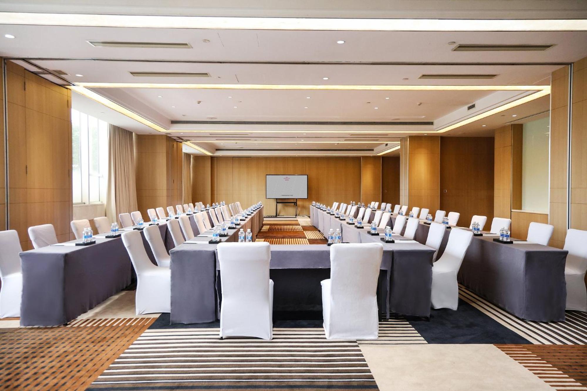Crowne Plaza Shanghai Anting-Auto City - 15 Minutes Drive To F1 Jiading Exteriör bild